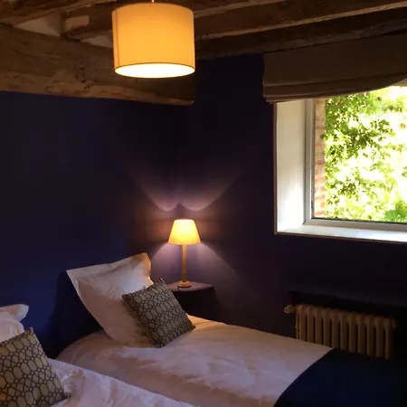 Malvoisine Holiday home Ecuille